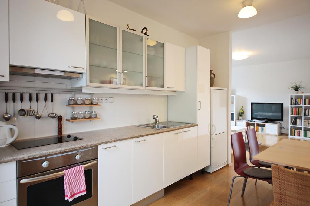 Apartment Kosatcova ปราก ภายนอก รูปภาพ