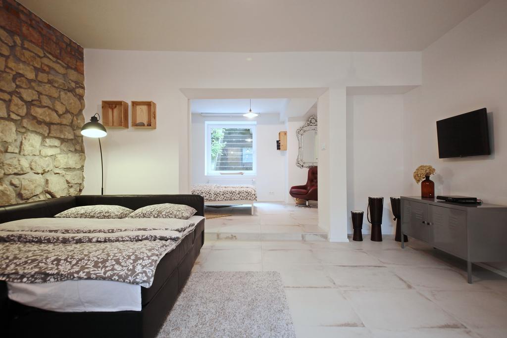 Apartment Kosatcova ปราก ภายนอก รูปภาพ