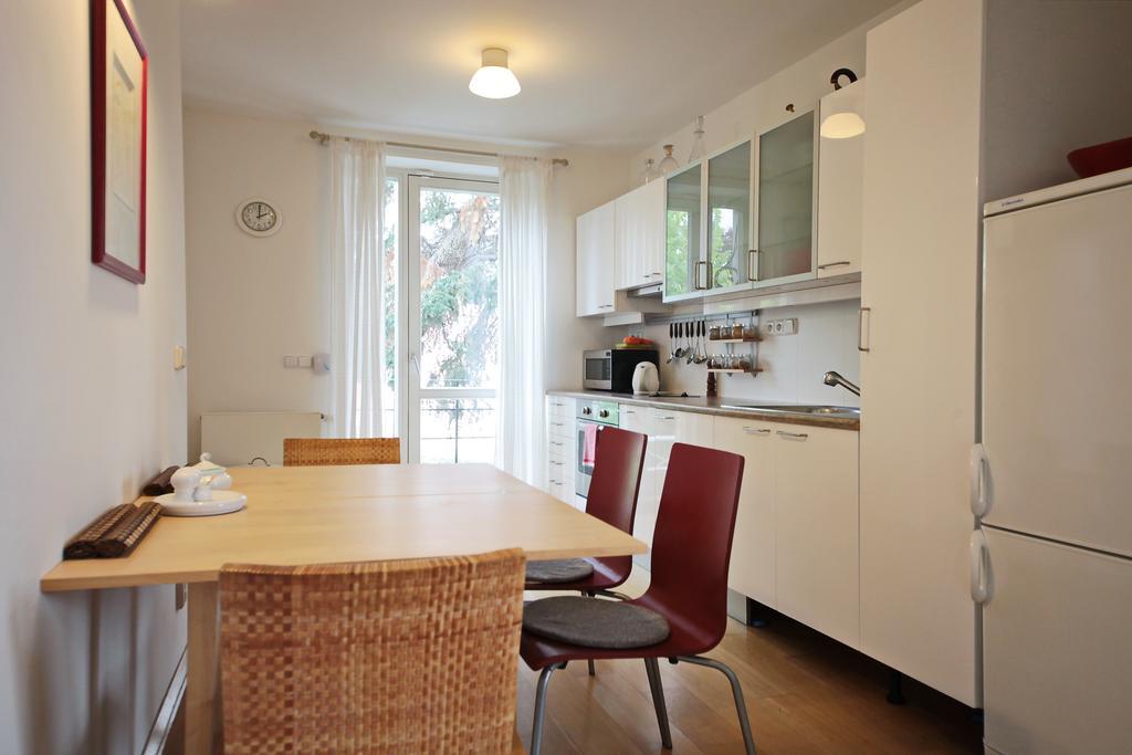 Apartment Kosatcova ปราก ภายนอก รูปภาพ