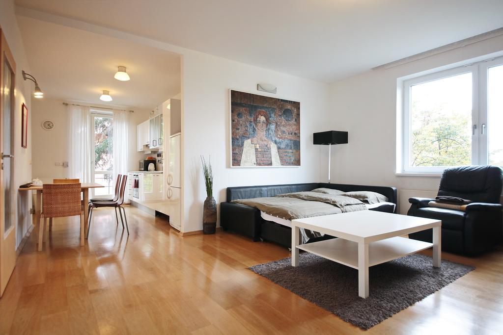 Apartment Kosatcova ปราก ภายนอก รูปภาพ